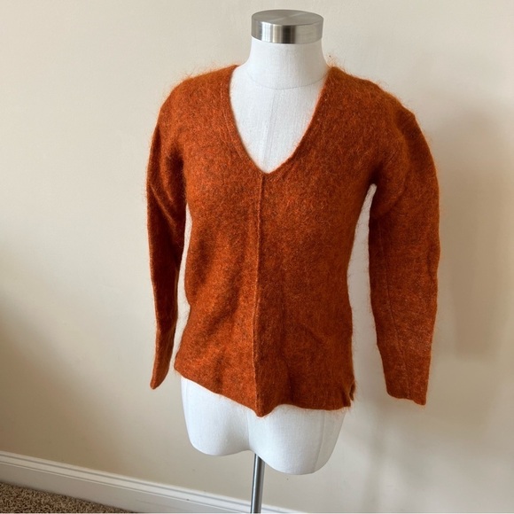 By Malene Birger fuzzy sweater 17823 - Picture 3 of 8